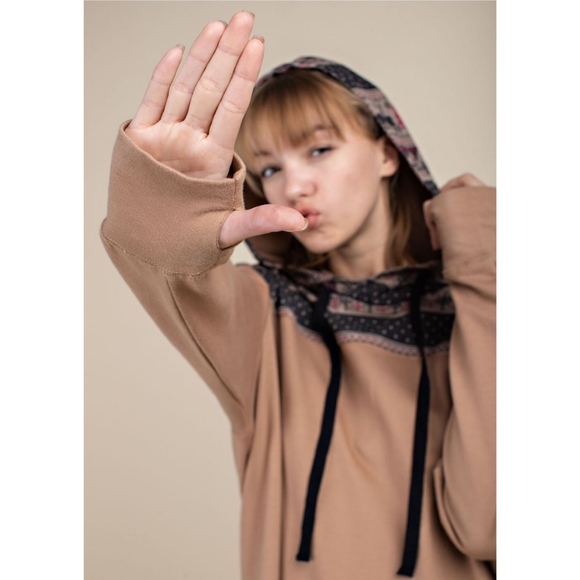 **CLEARANCE** Reindeer Hoodie Sweatshirt in Mocha - Picture 3 of 3